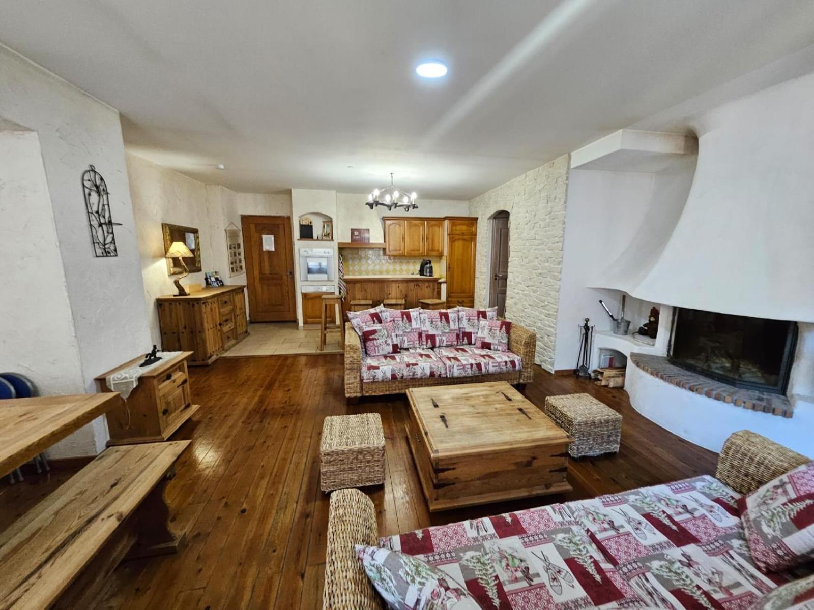 Appartement Blaise 4 pieces à Saint-Étienne-de-Tinée Extérieur photo
